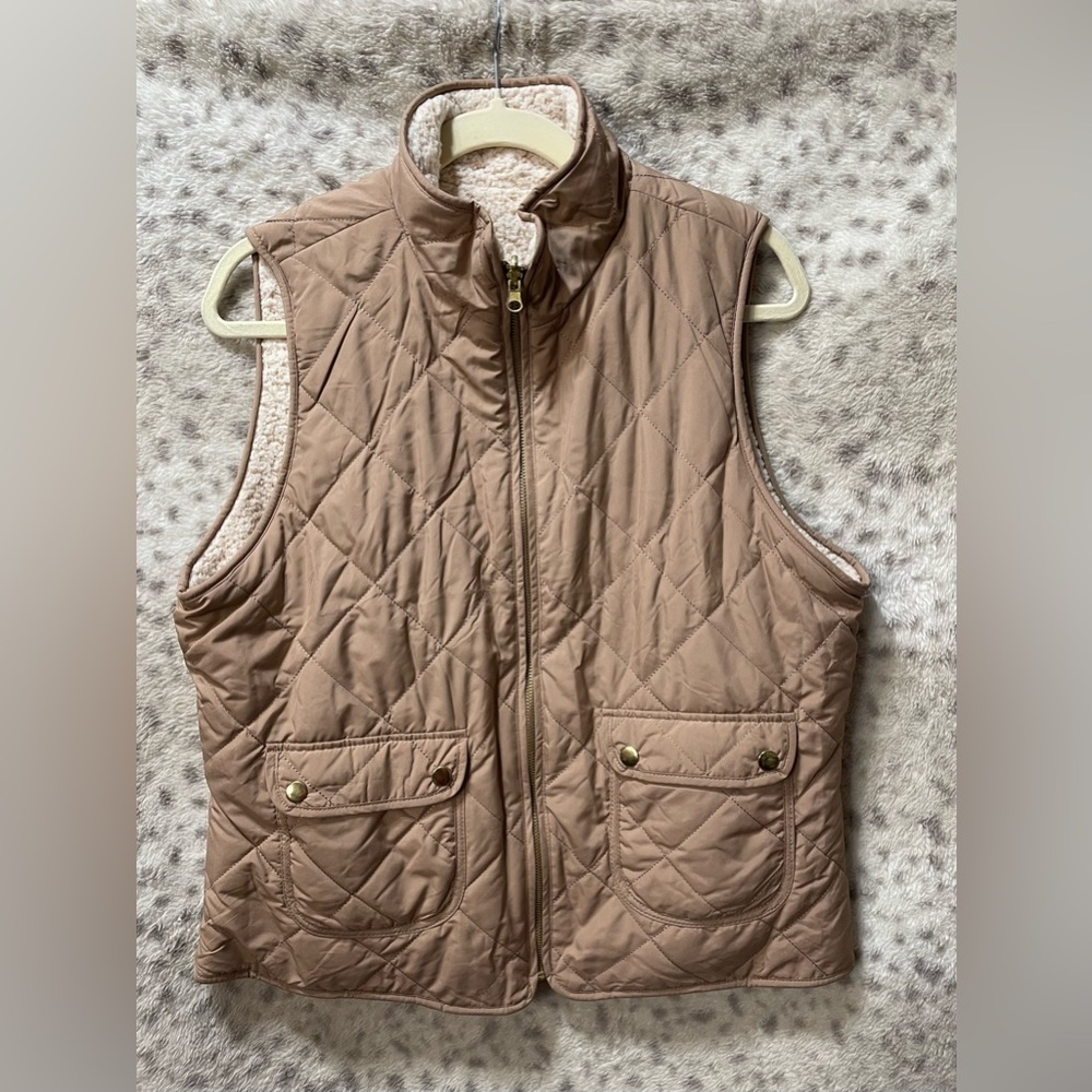 LOVETREE REVERSIBLE QUILTED/SHERPA PUFFER VEST
